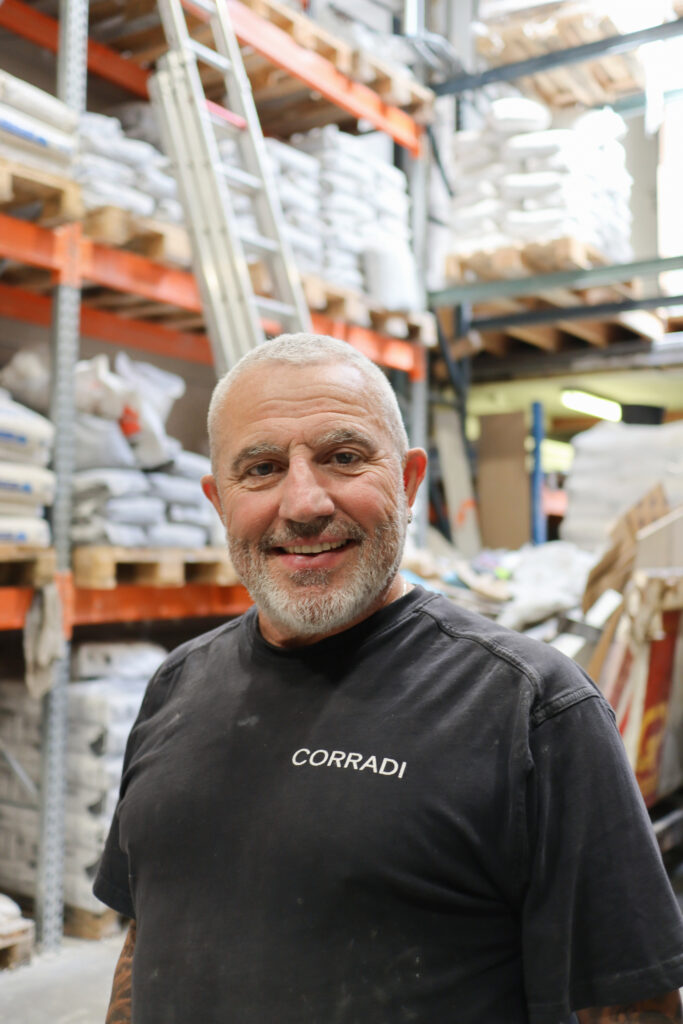 Aldo Corradi is de eigenaar van terrazzobedrijf Corradi